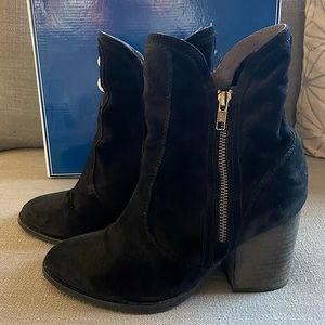 Seychelles black leather suede zip heel booties : boots 7.5